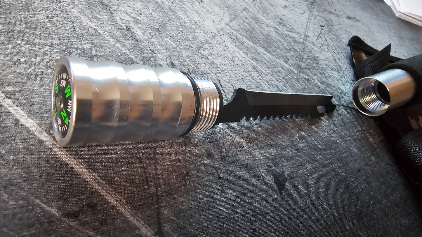 THIRD M9808 – La pelle tactique compacte, robuste et multifonction