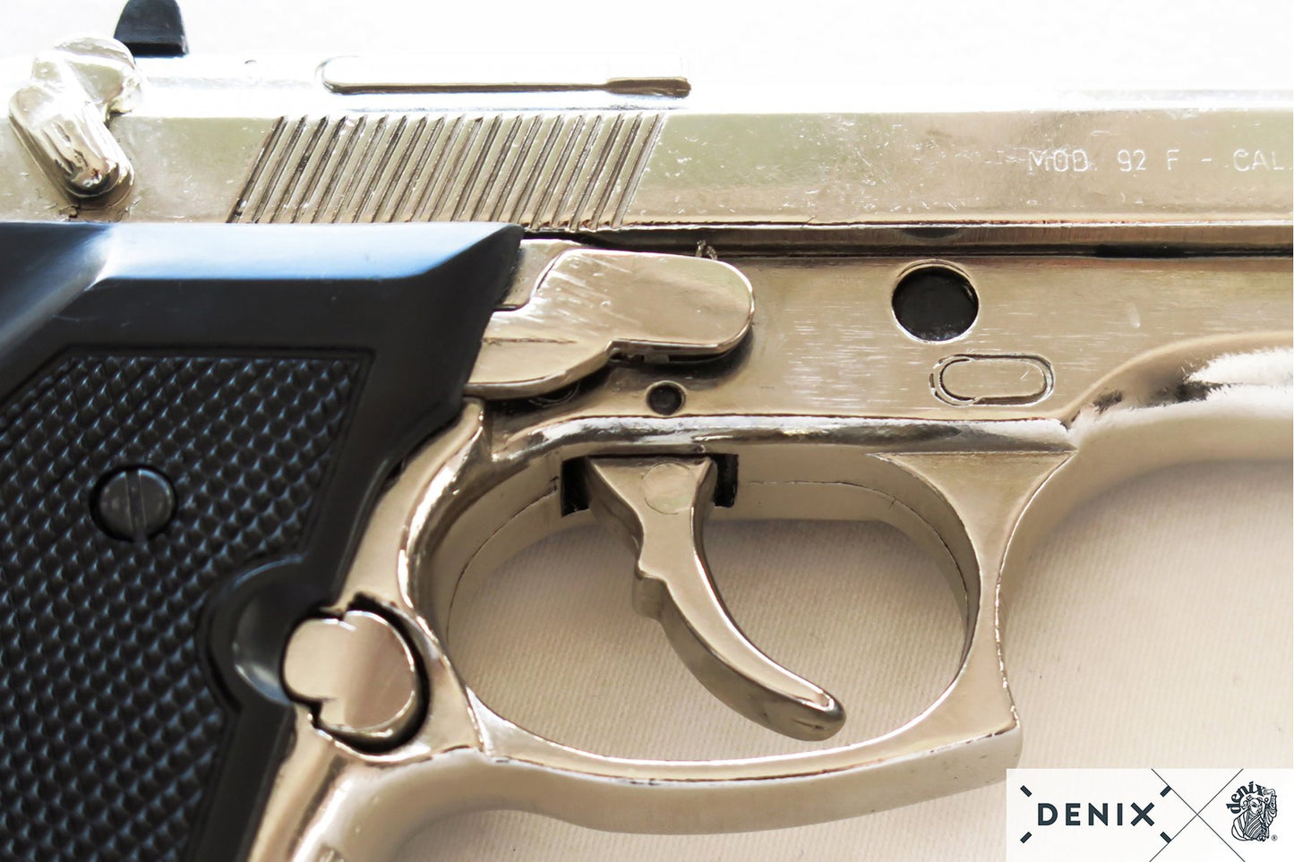 Réplique du pistolet Beretta, 92 F