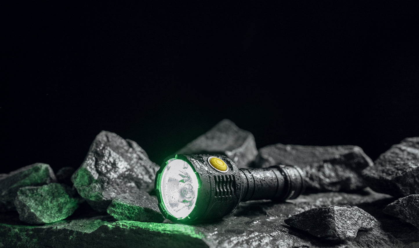 Bear WRG - 1500 Lumens Blanc / 180 Lumens Vert / 130 Lumens Rouge