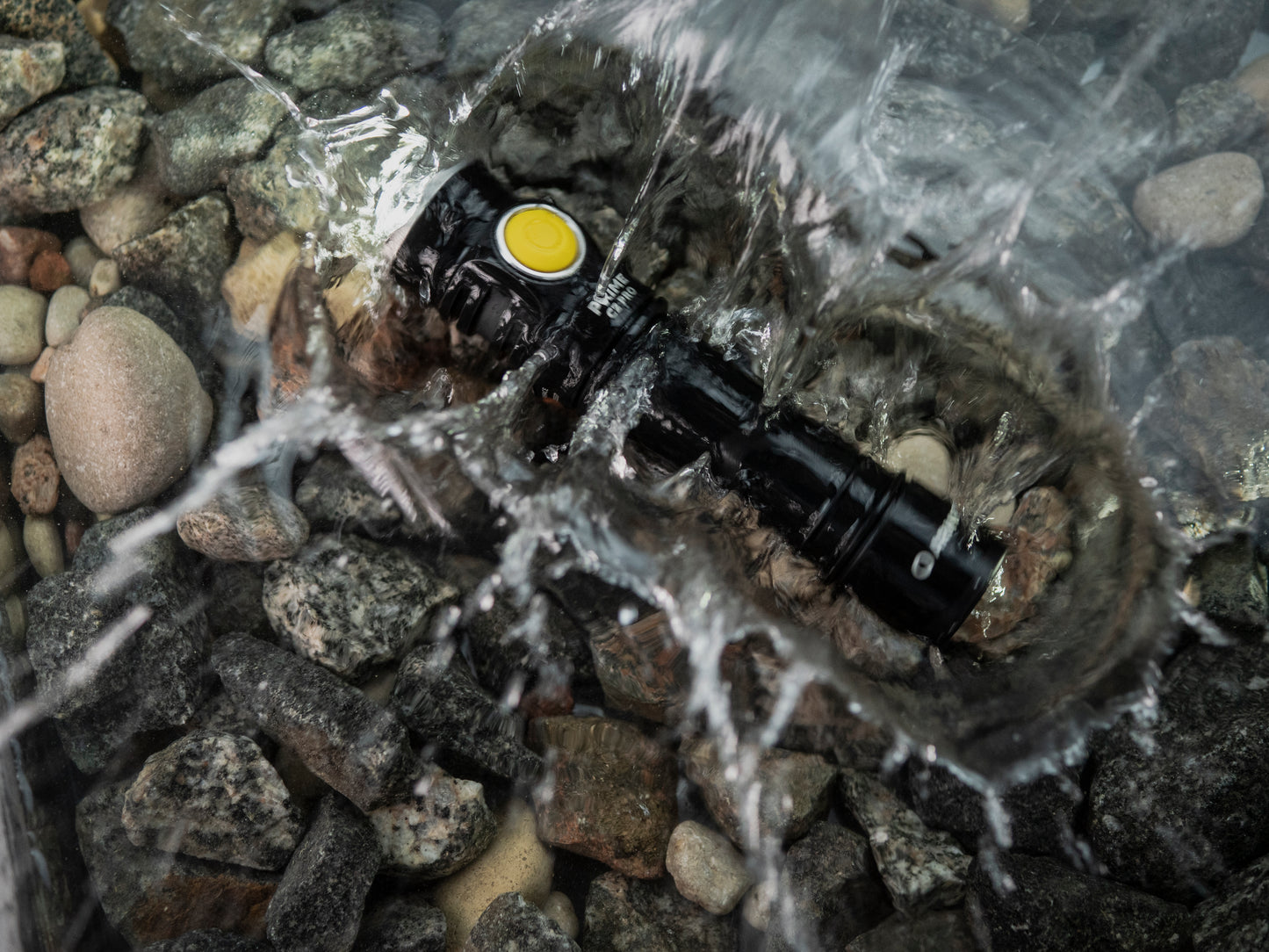 Prime C2 PRO V4 Magnet USB – 2400/2230 Lumens White