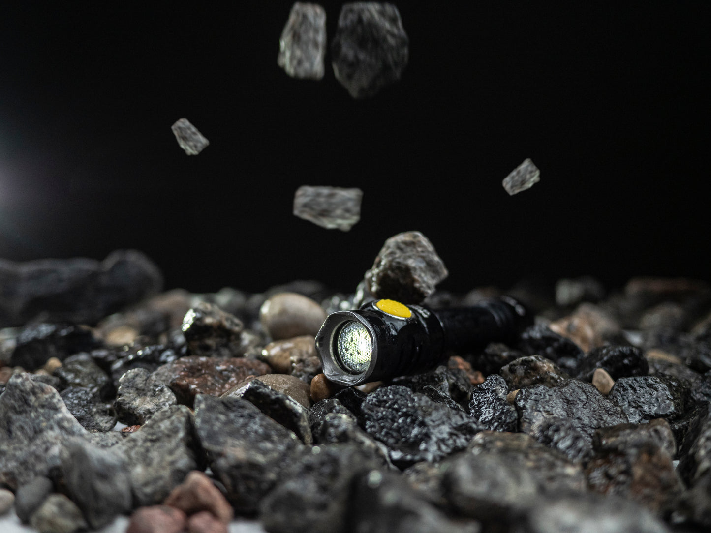 Prime C2 PRO V4 Magnet USB – 2400/2230 Lumens White