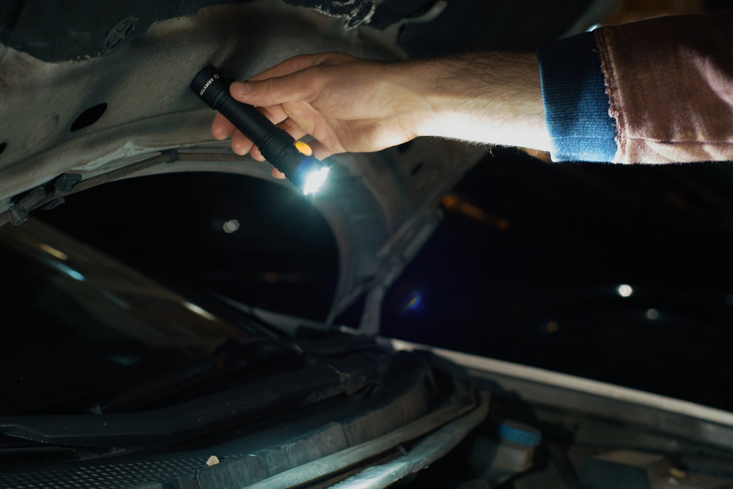 Prime C2 PRO V4 Magnet USB – 2400/2230 Lumens White